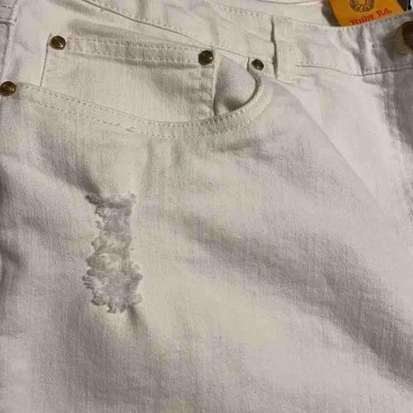 Ruby Rd. Size 16, slightly distressed White Ankle Jeans EUC - Picture 3 of 5